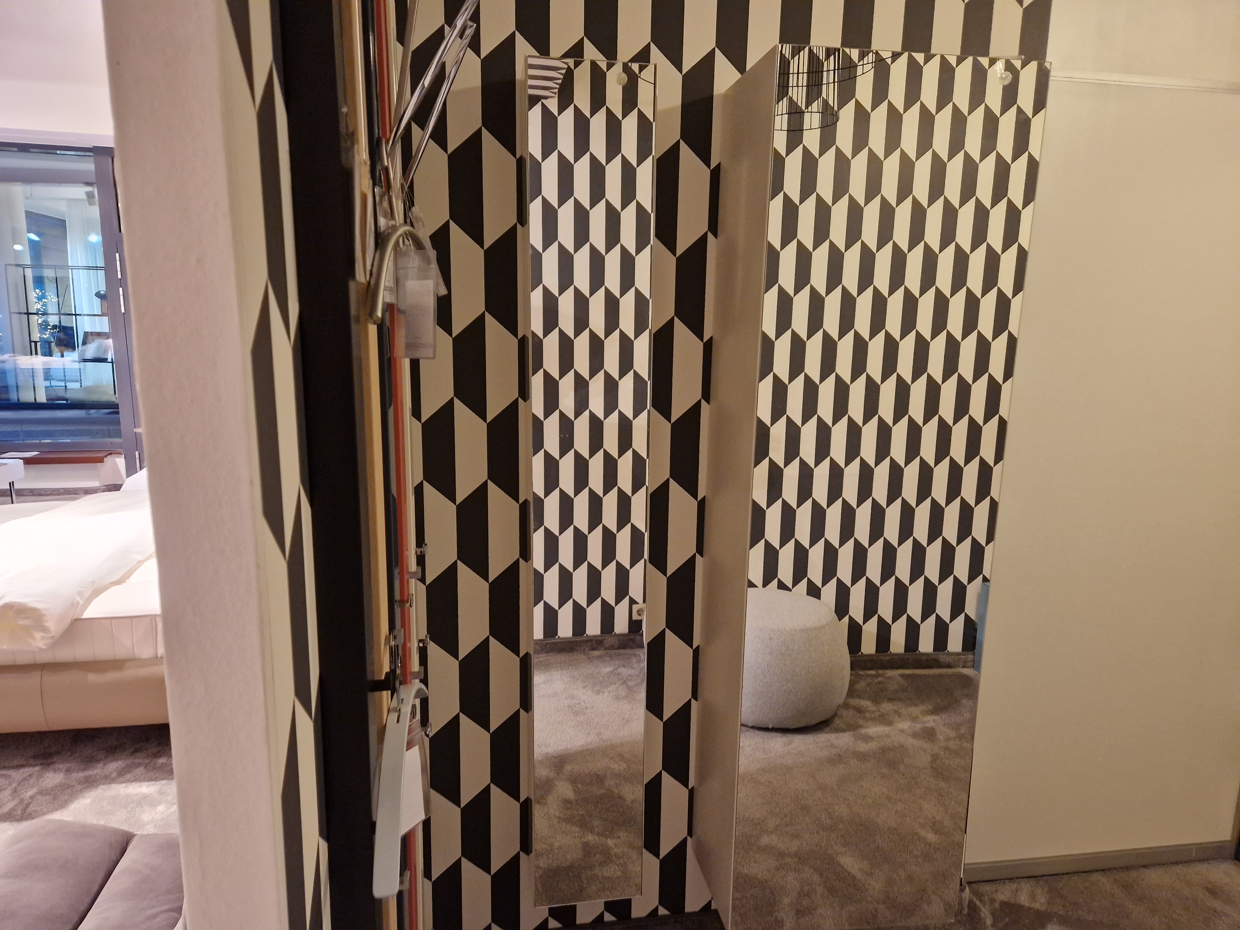 Garderobenschrank Line