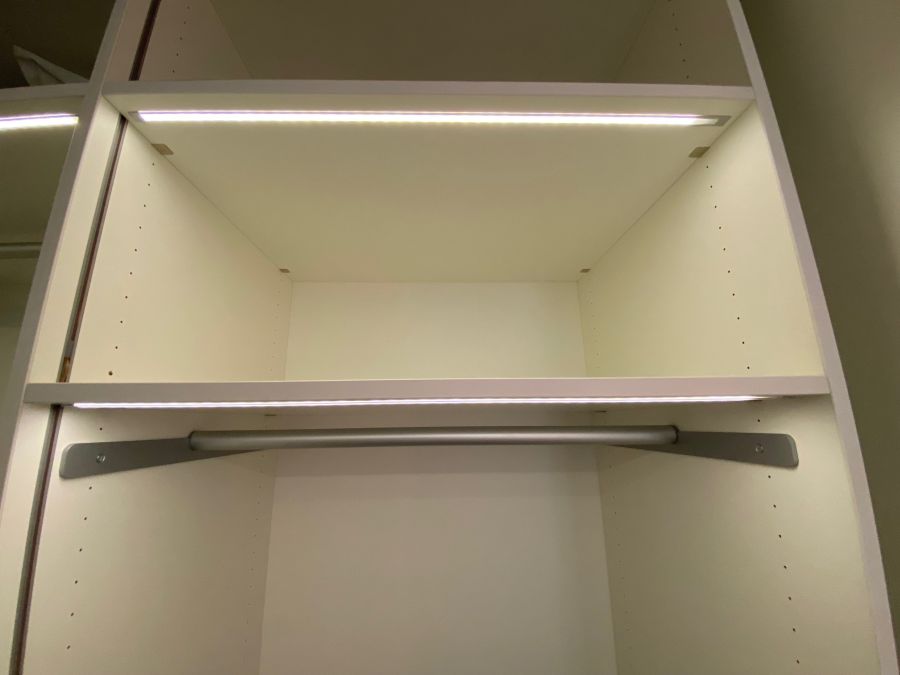 Kleiderschrank Modell LOGO 19